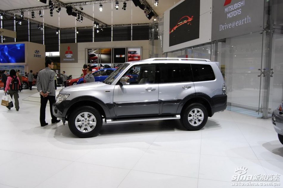 三菱pajero帕杰罗