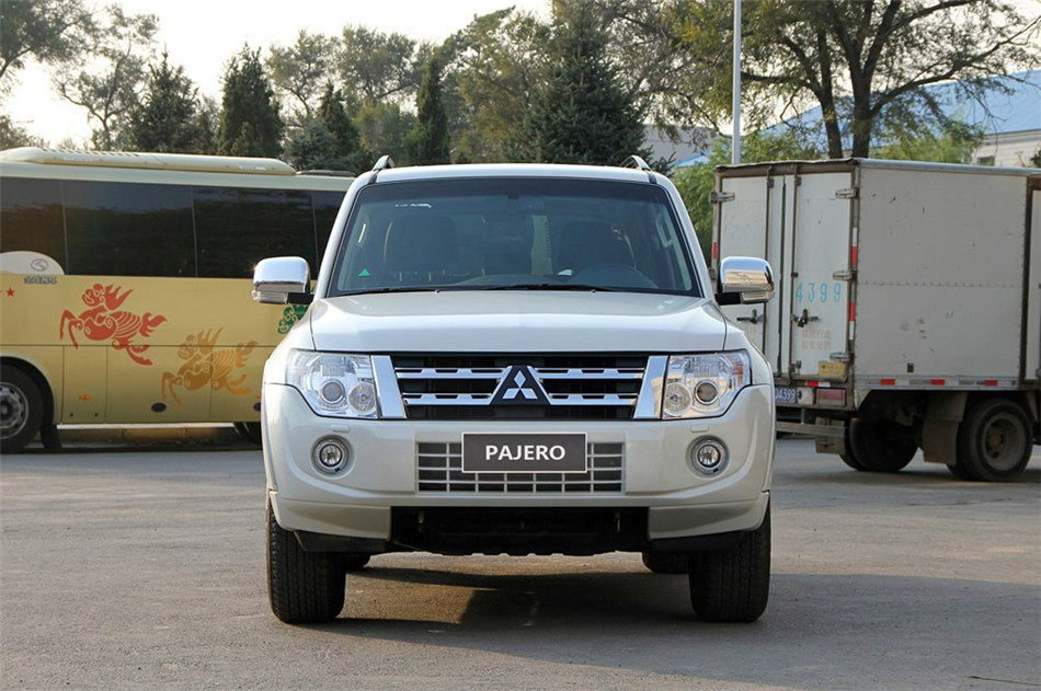 2012款 3.0L AT 精英版 外观