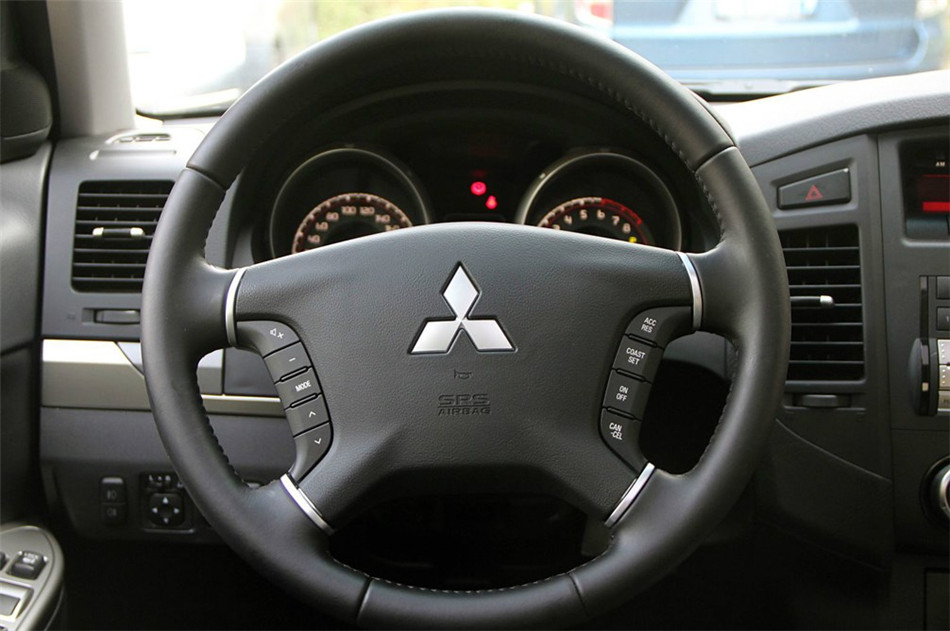 2012款 3.0L AT 精英版 内饰