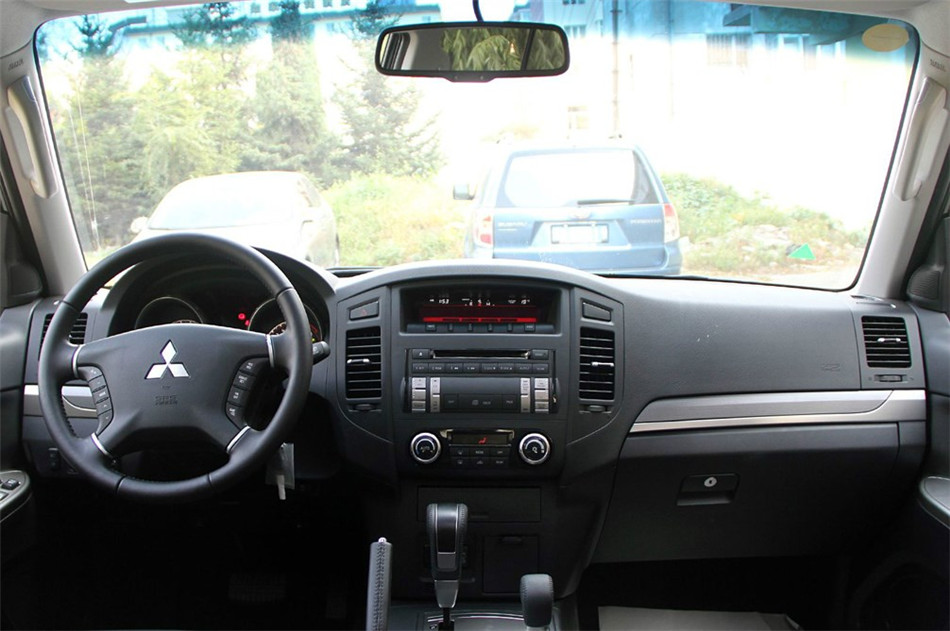 2012款 3.0L AT 精英版 内饰