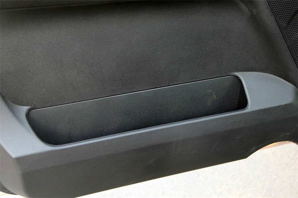 2012款 3.0L AT 精英版 座椅空间