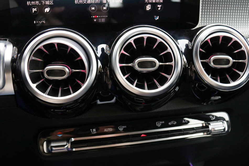 2020款 GLB 200 时尚型 内饰