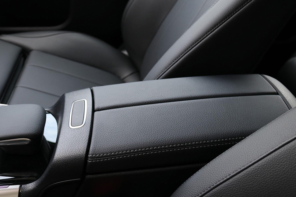 2020款 GLB 200 时尚型 座椅空间