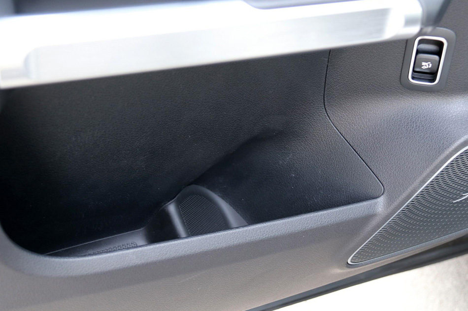 2020款 GLB 200 时尚型 座椅空间