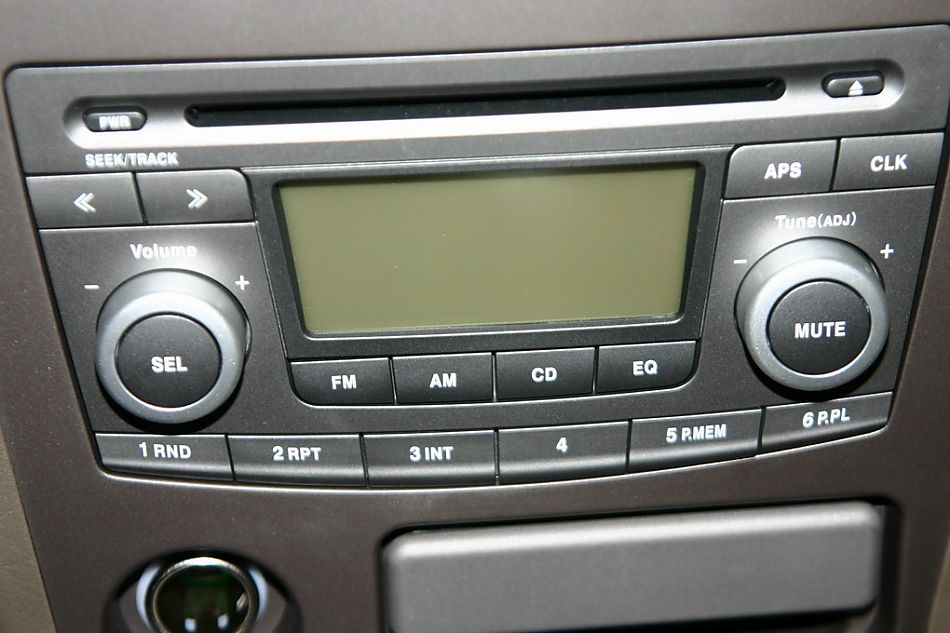 东南汽车蓝瑟中控台