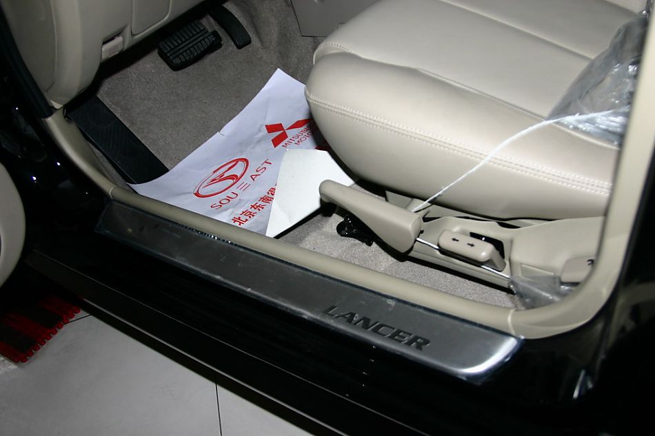 东南汽车蓝瑟座椅