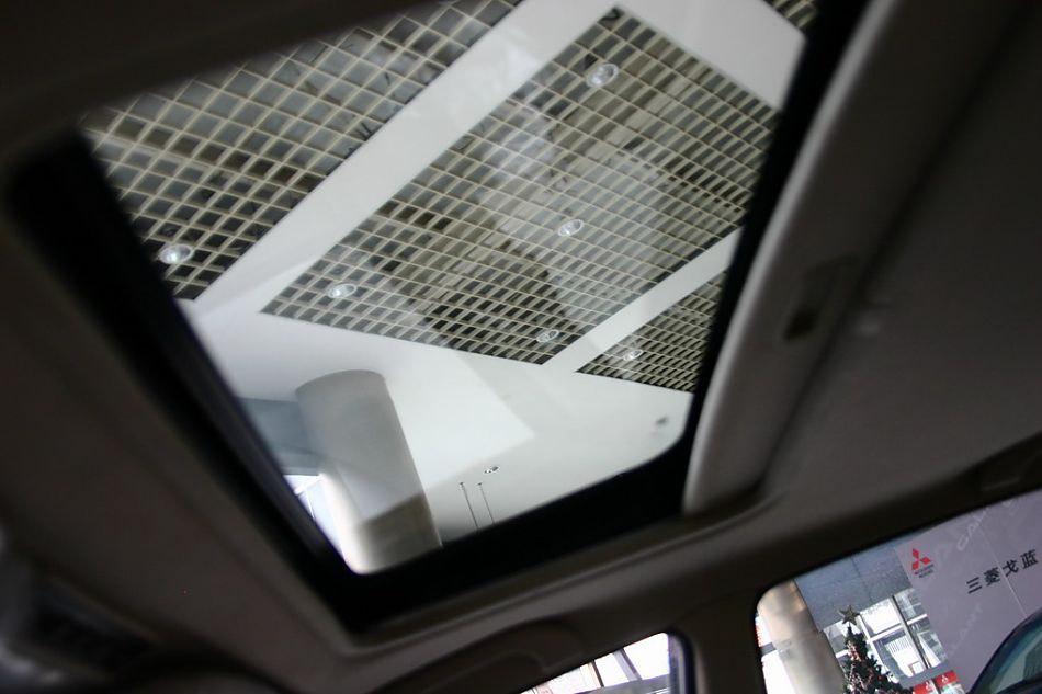 东南汽车蓝瑟天窗