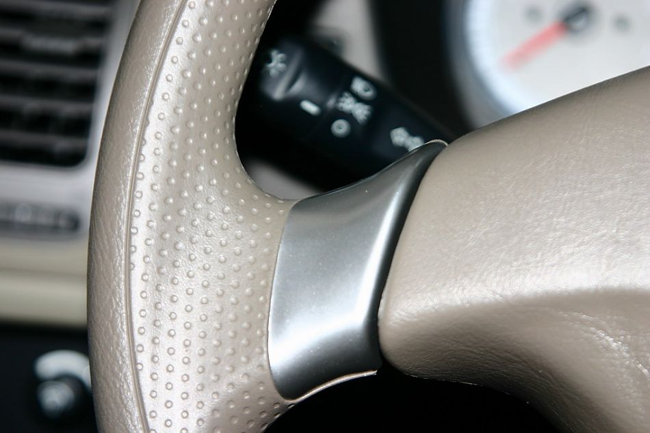 东南汽车蓝瑟方向盘