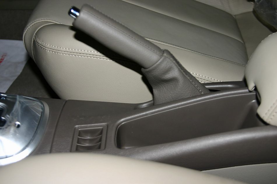 东南汽车蓝瑟驻车制动器