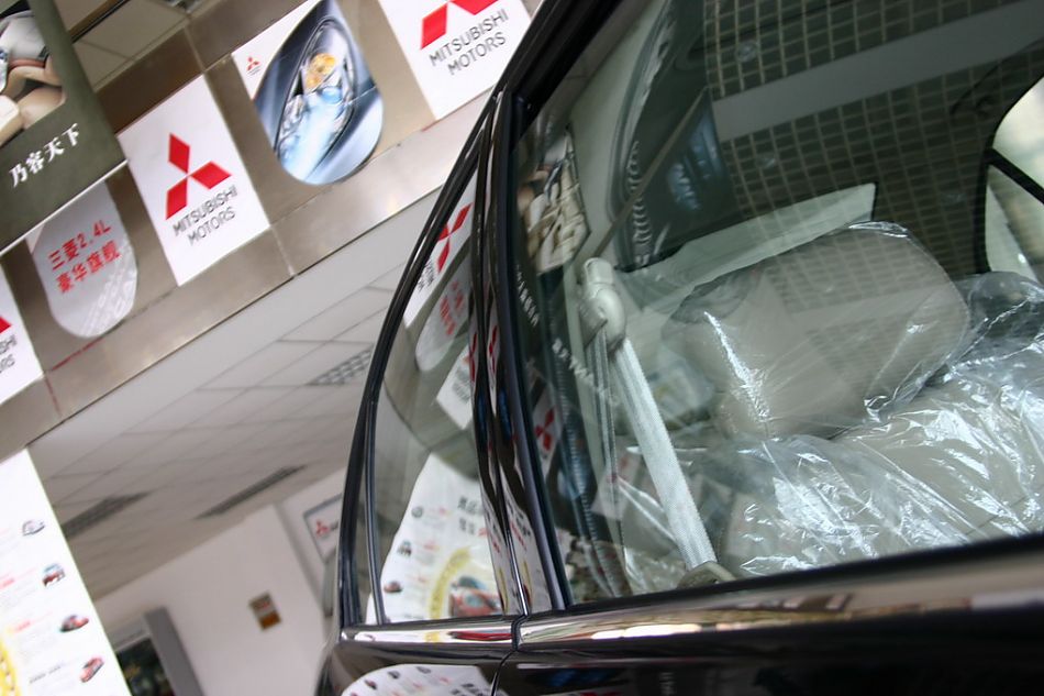 东南汽车蓝瑟外观