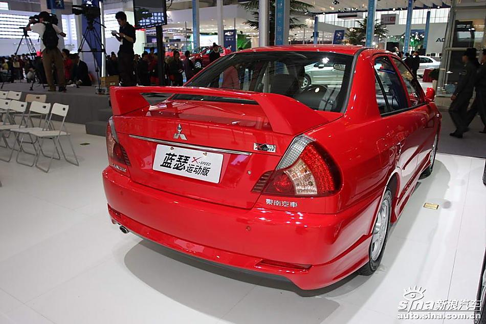 三菱蓝瑟运动版