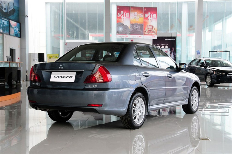 2012款 1.6L MT SEi舒适版 外观