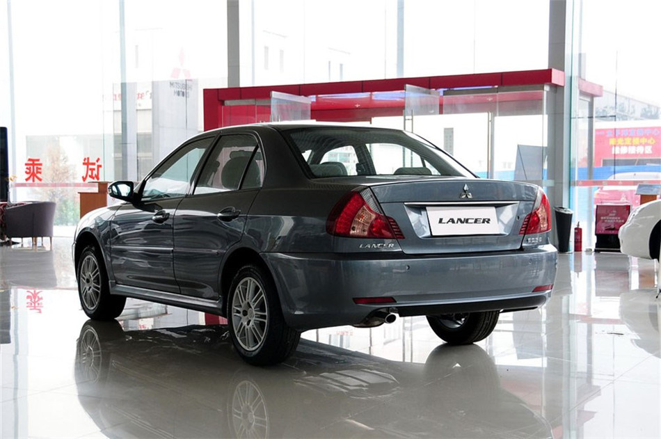 2012款 1.6L MT SEi舒适版 外观