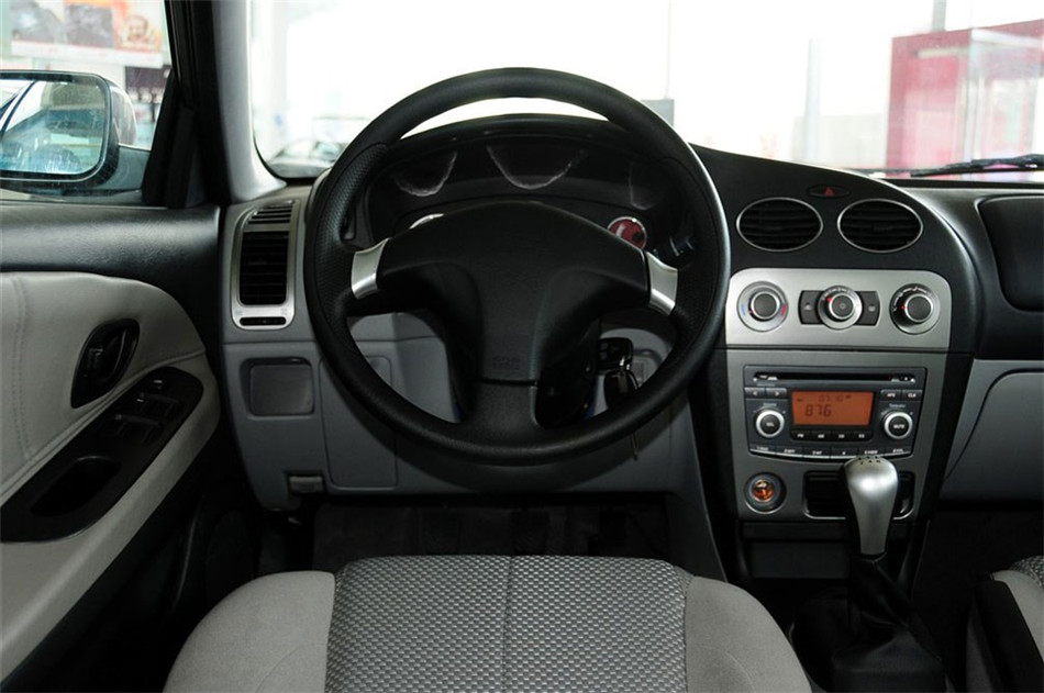 2012款 1.6L MT SEi舒适版 内饰