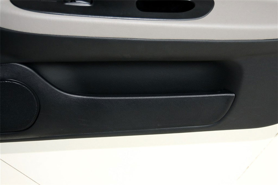 2012款 1.6L MT SEi舒适版 座椅空间