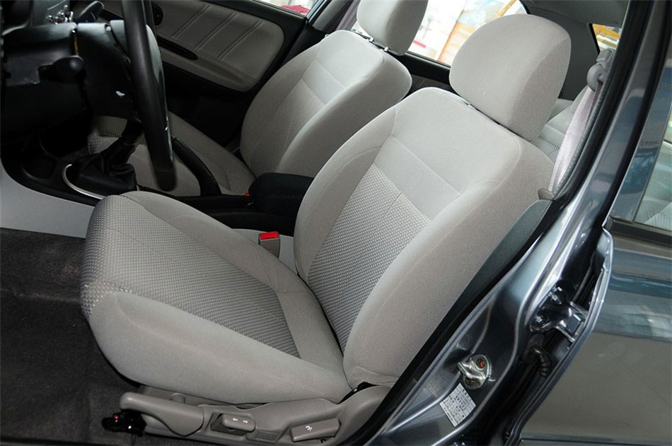 2012款 1.6L MT SEi舒适版 座椅空间