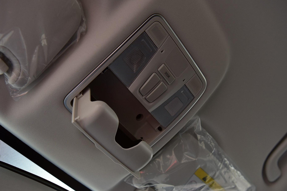 2020款 1.5T 手动精英型 座椅空间