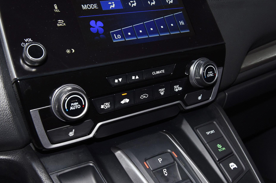 2020款 锐·混动 2.0L 两驱锐·尊贵版 内饰