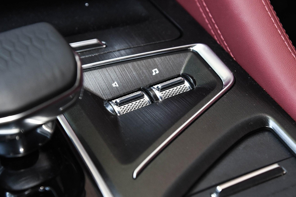 2020款 2.0T 自动旗舰型 内饰