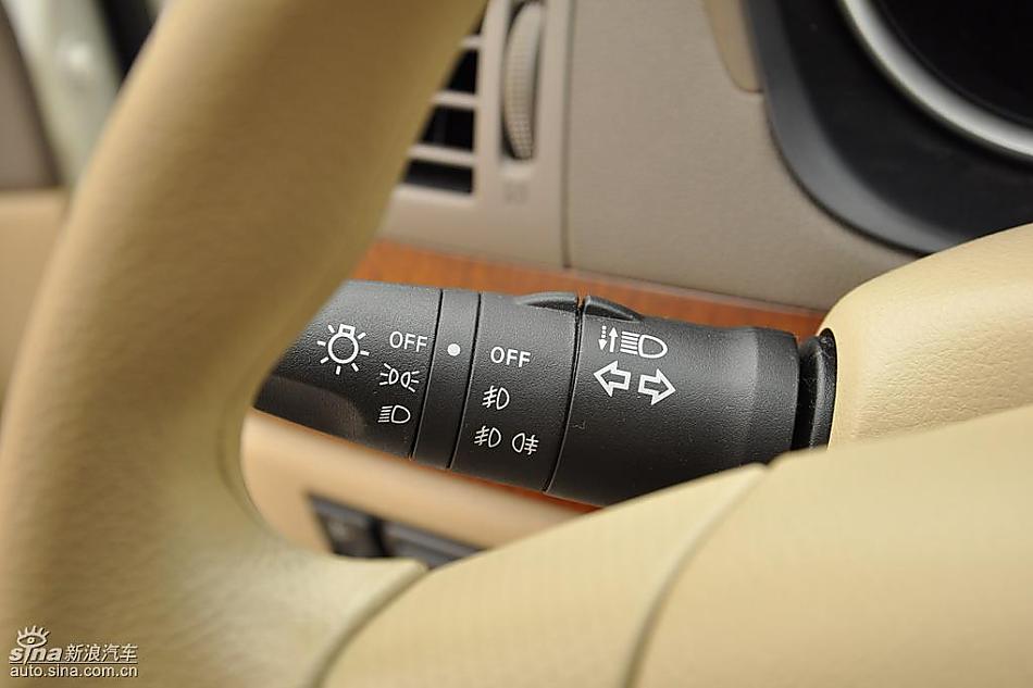 东风日产轩逸09款试车实拍图 内饰