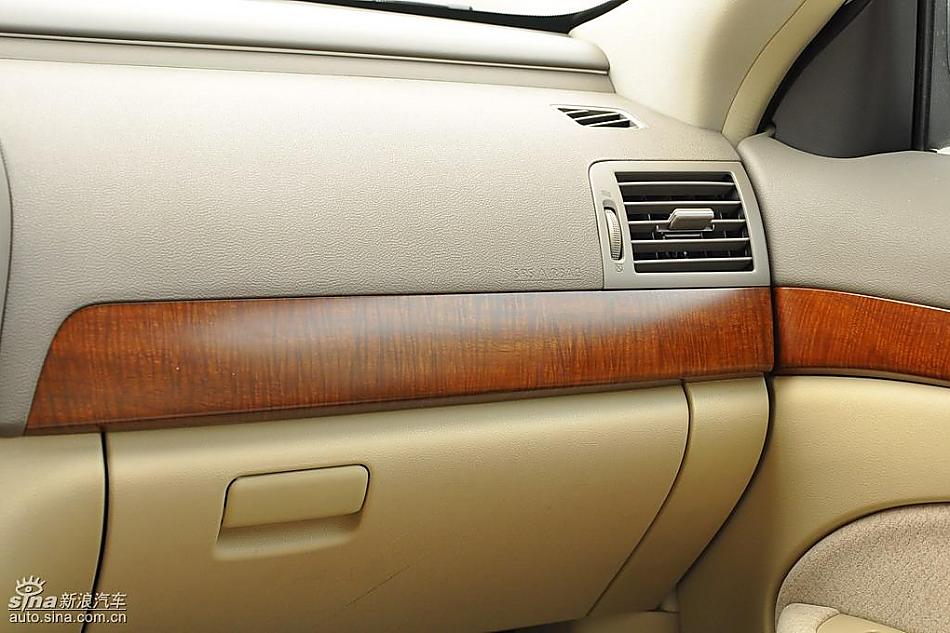 东风日产轩逸09款试车实拍图 内饰