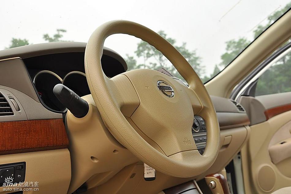 东风日产轩逸09款试车实拍图 内饰