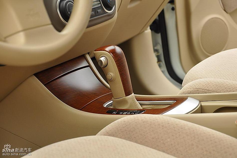 东风日产轩逸09款试车实拍图 内饰