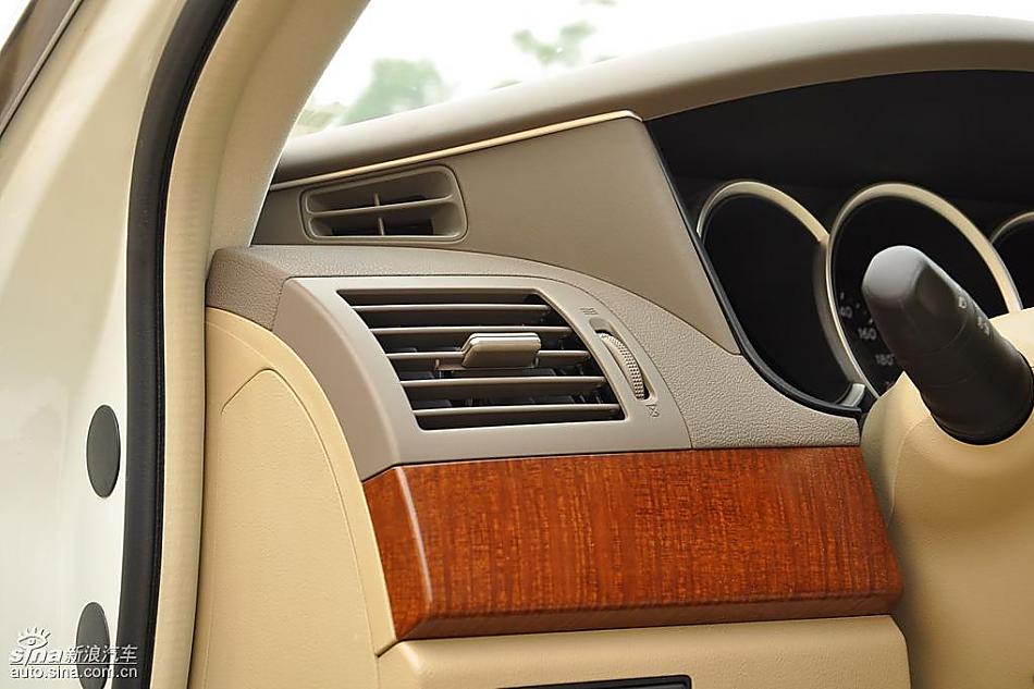 东风日产轩逸09款试车实拍图 内饰