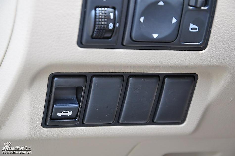 东风日产轩逸09款试车实拍图 内饰