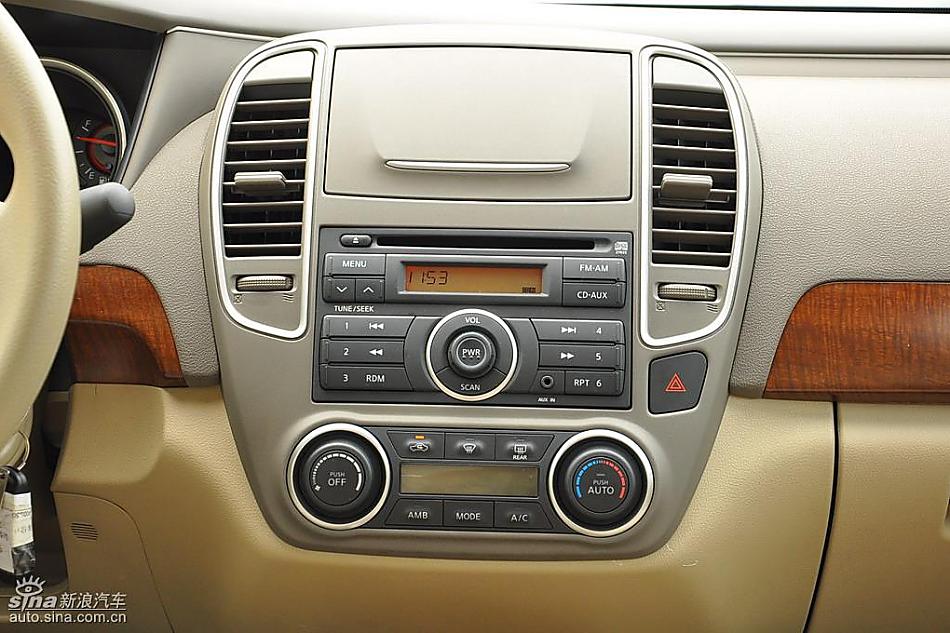 东风日产轩逸09款试车实拍图 内饰