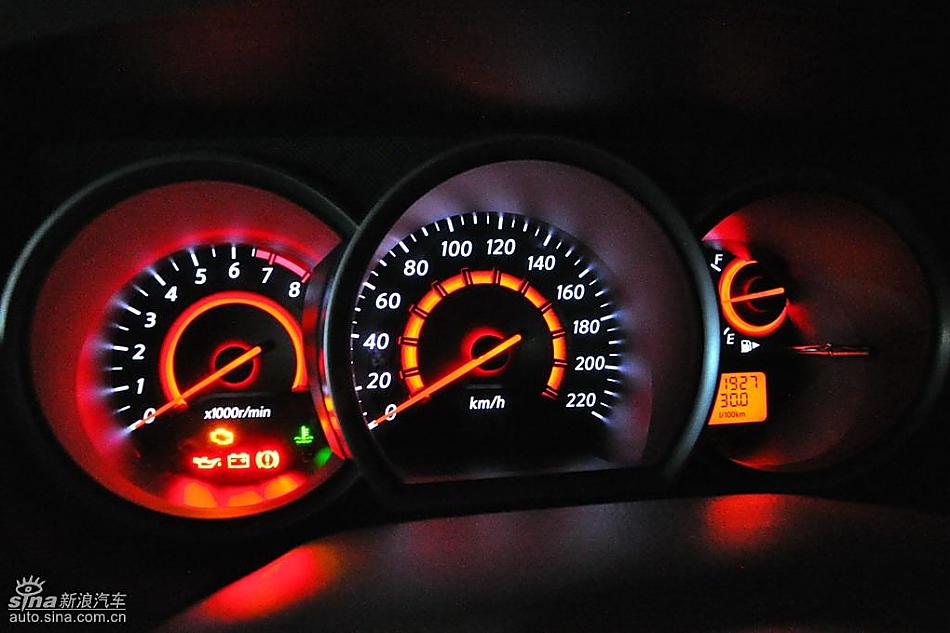 东风日产轩逸09款试车实拍图 内饰