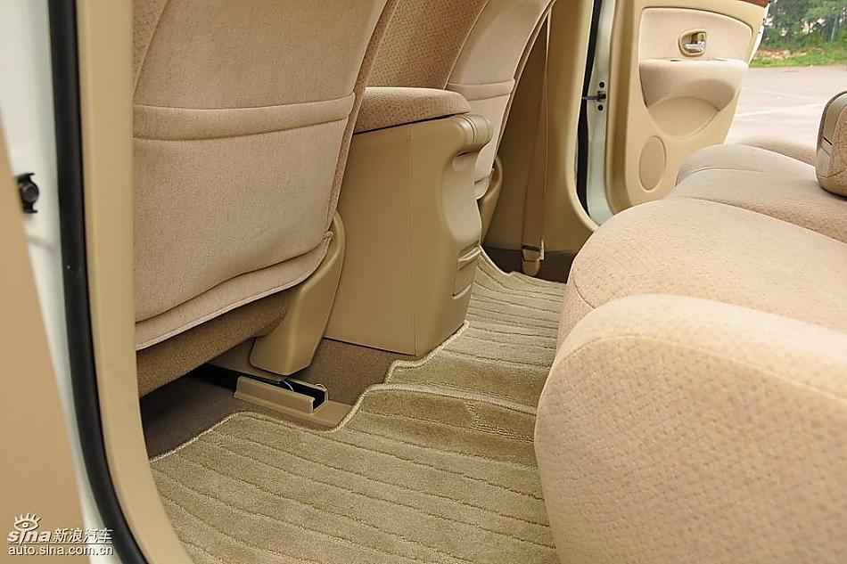 东风日产轩逸09款试车实拍图 内饰