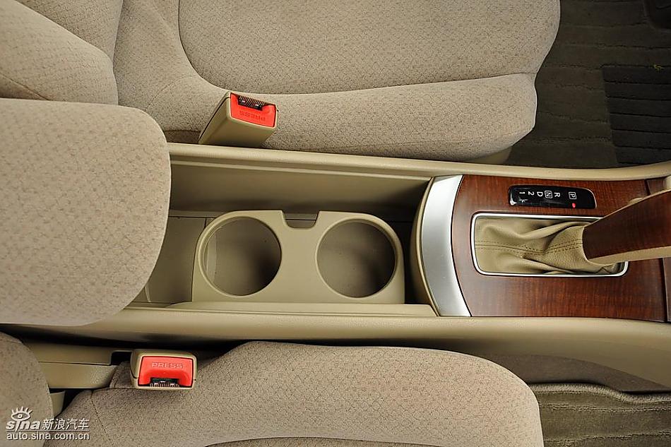 东风日产轩逸09款试车实拍图 内饰