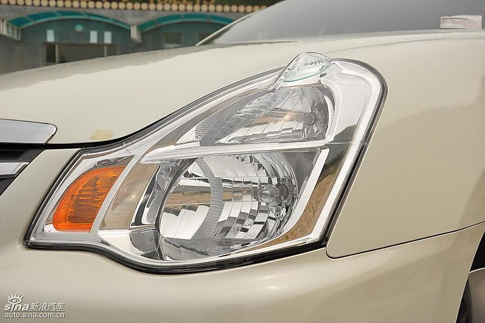 东风日产轩逸09款试车实拍图 外观