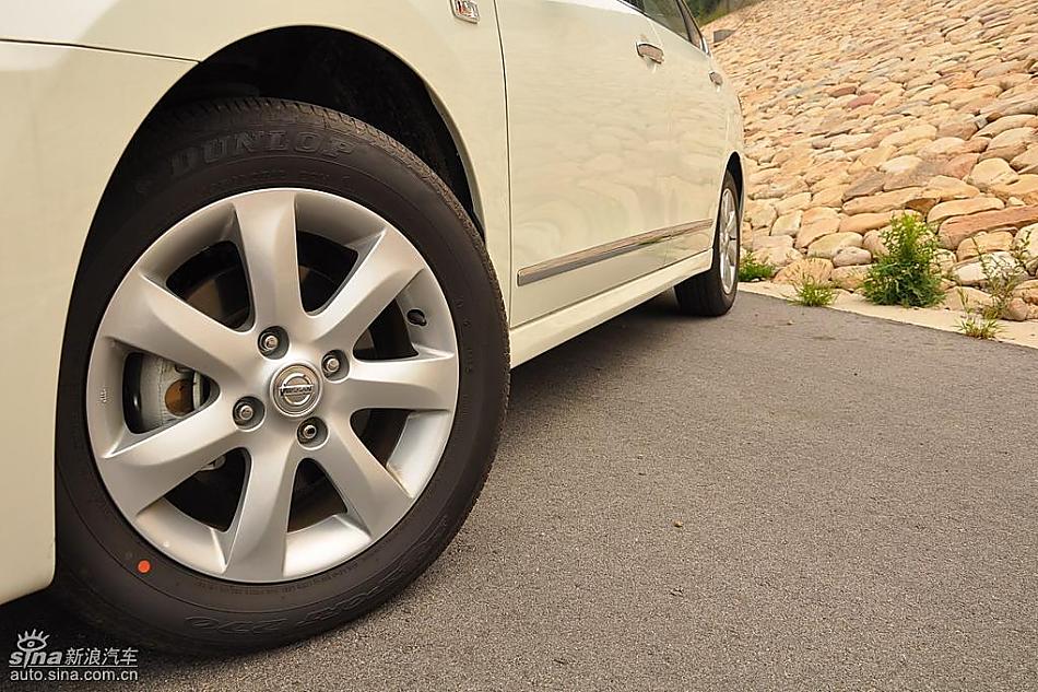 东风日产轩逸09款试车实拍图 外观