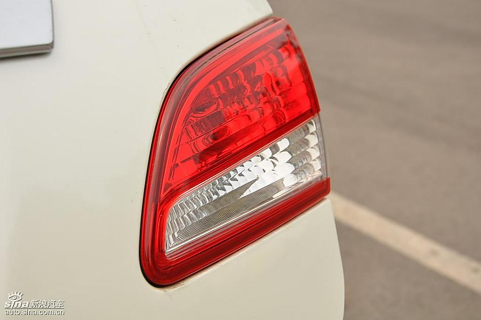 东风日产轩逸09款试车实拍图 外观