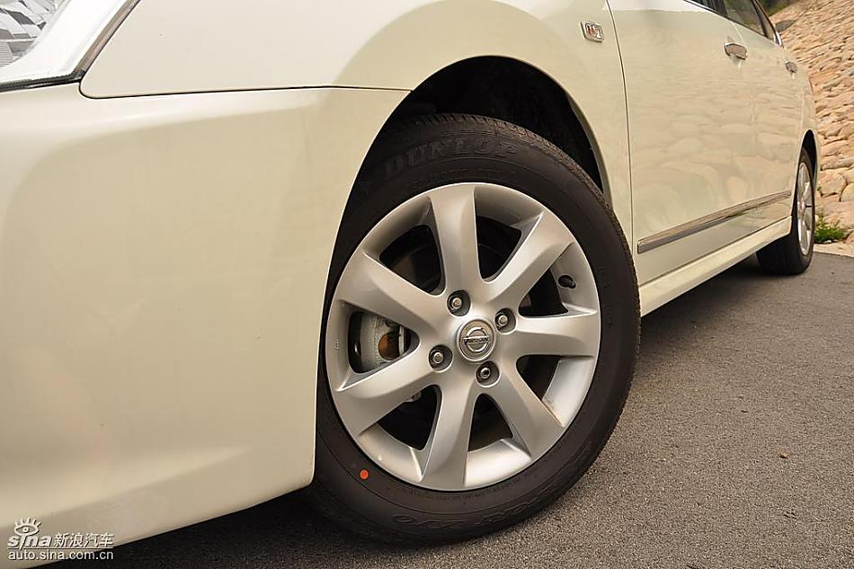 东风日产轩逸09款试车实拍图 外观