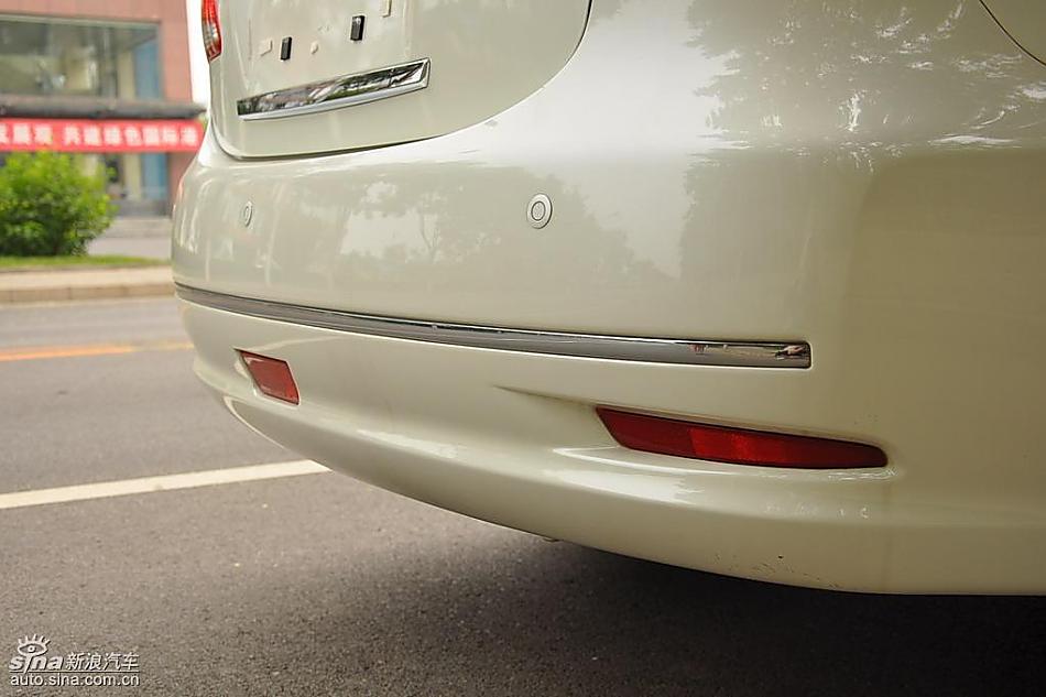 东风日产轩逸09款试车实拍图 外观