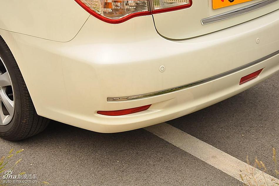 东风日产轩逸09款试车实拍图 外观