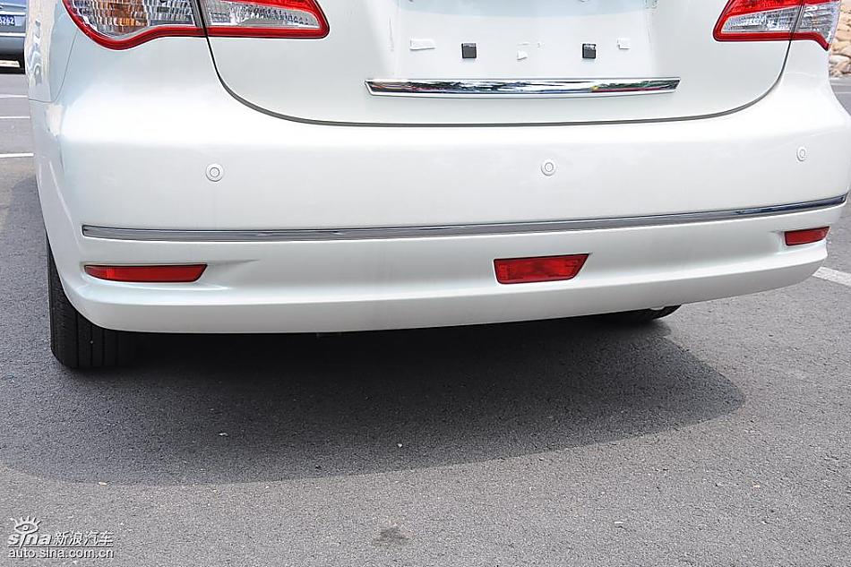 东风日产轩逸09款试车实拍图 外观