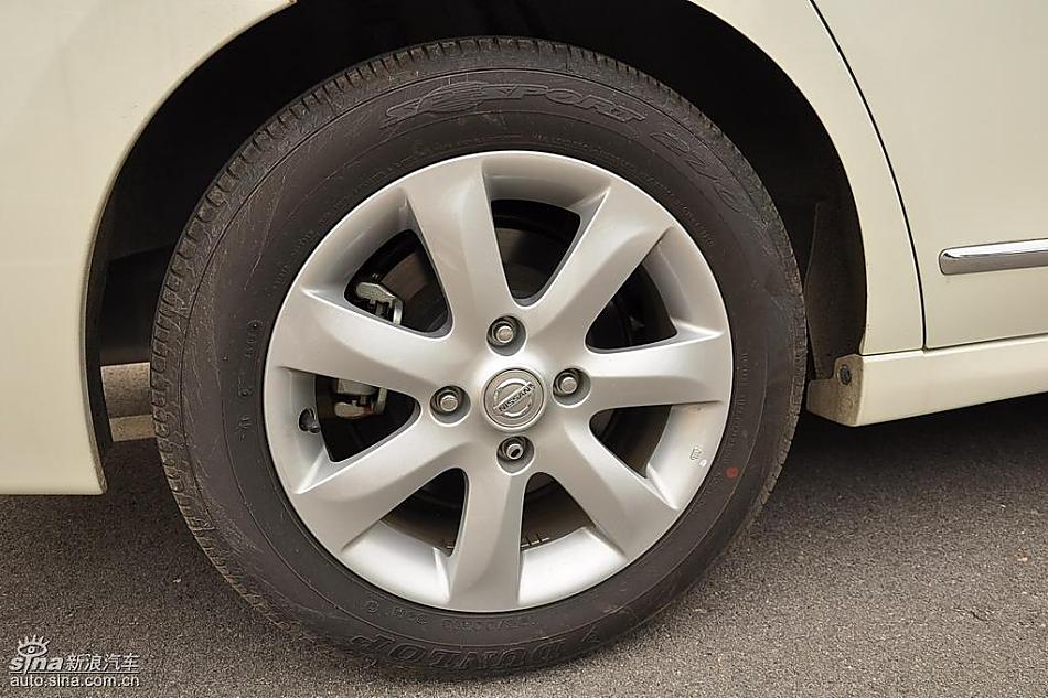 东风日产轩逸09款试车实拍图 外观