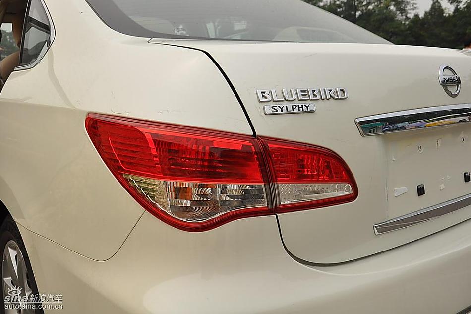 东风日产轩逸09款试车实拍图 外观