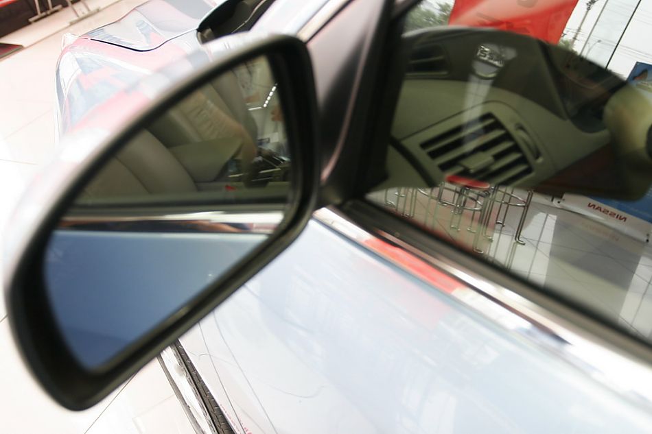 东风日产轩逸外后视镜