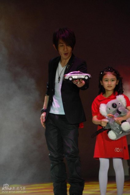 东风日产新轩逸上市现场图