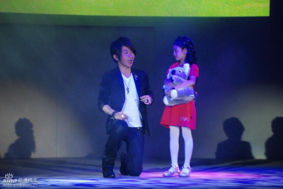 东风日产新轩逸上市现场图