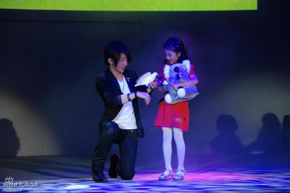 东风日产新轩逸上市现场图