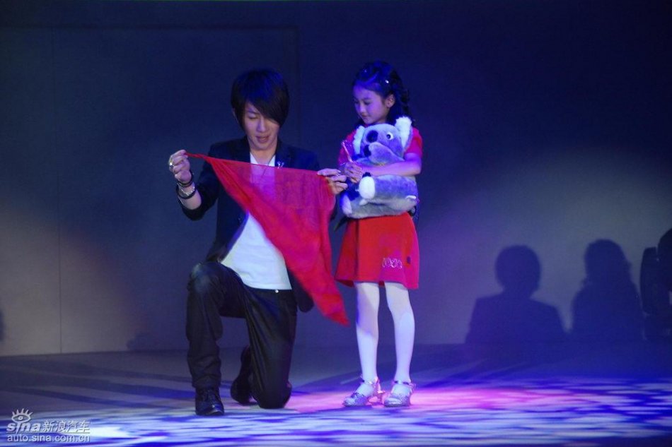 东风日产新轩逸上市现场图