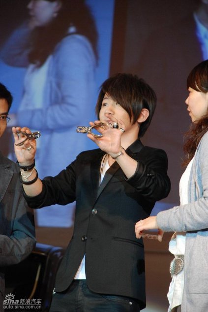 东风日产新轩逸上市现场图