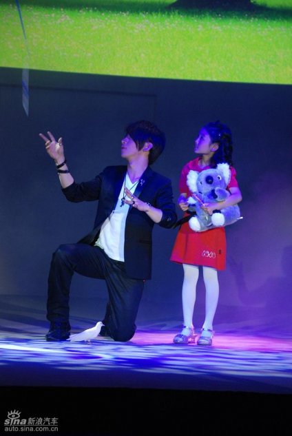 东风日产新轩逸上市现场图