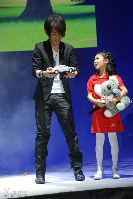 东风日产新轩逸上市现场图